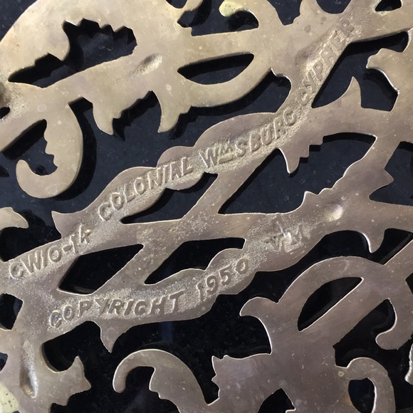 Vintage brass trivet by Virginia Metal Crafters - Picture 2 of 6